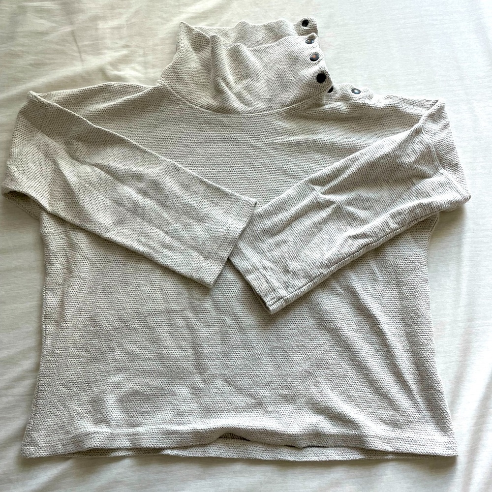 Women turtle neck sweatshirt
